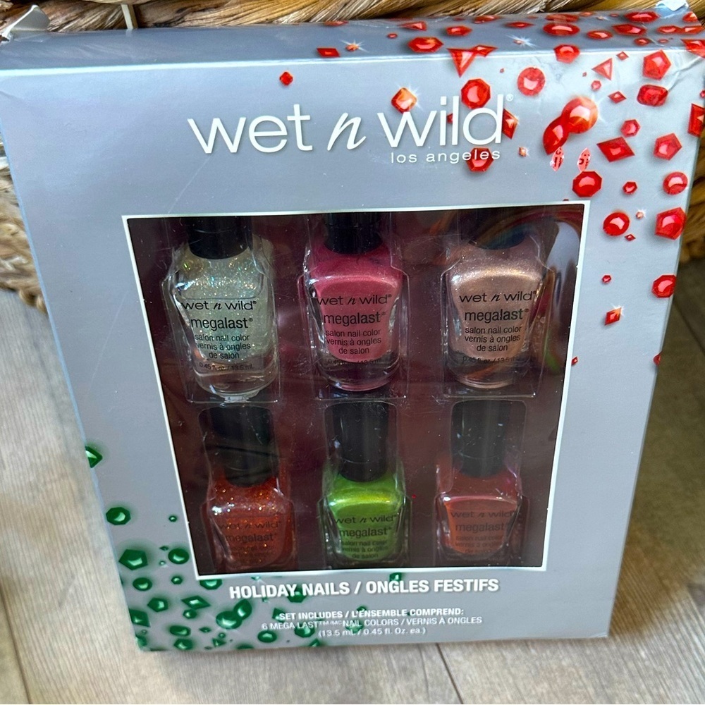 New Wet n Wild Holiday Nails Set - Multicolor Gift Box Set Set of 6